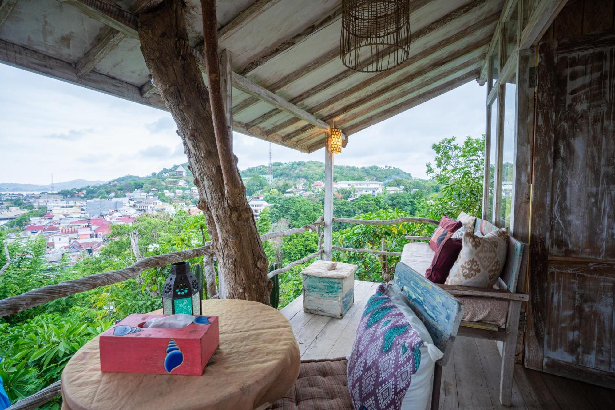 Hotel Selini Hills Labuan Bajo Esterno foto