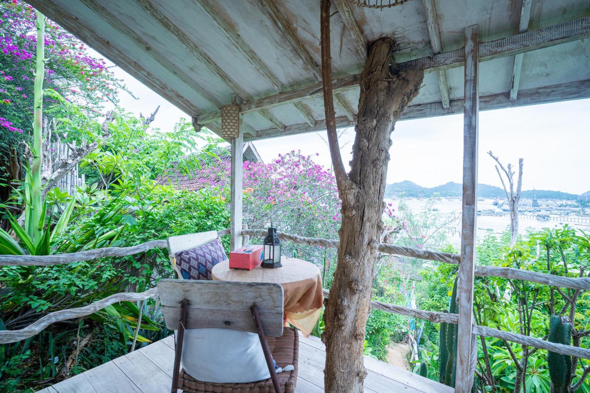 Hotel Selini Hills Labuan Bajo Esterno foto