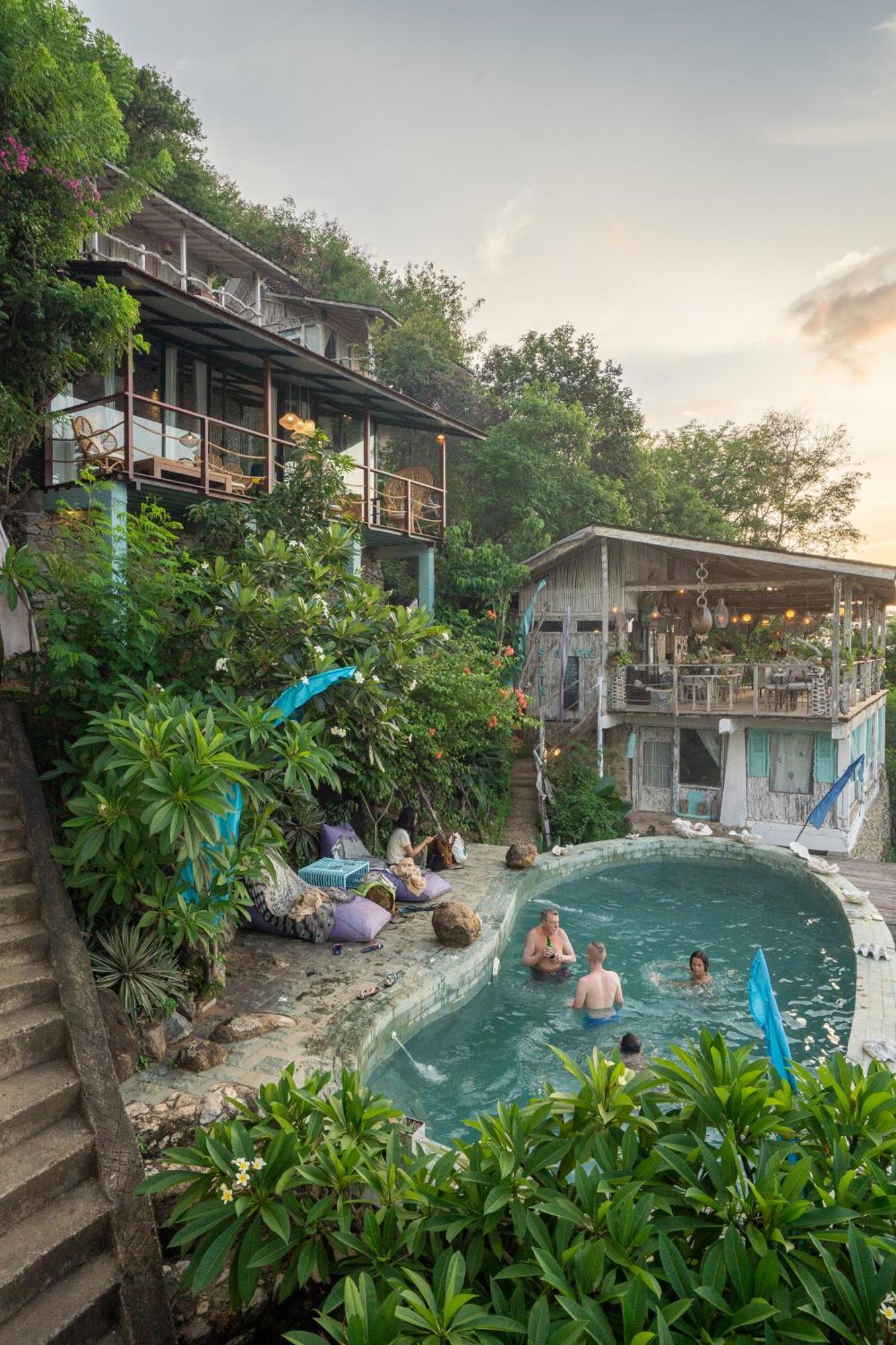 Hotel Selini Hills Labuan Bajo Esterno foto
